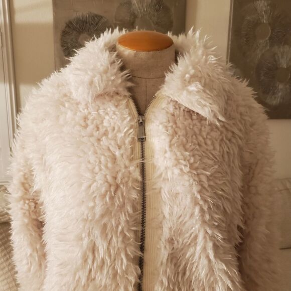 NEW BCBGeneration Zip Front Faux Fur Jacket sz XL - Picture 4 of 8